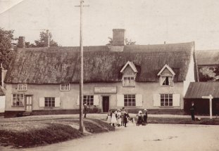 CROWN - PULHAM MARKET