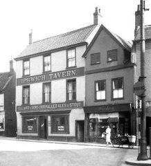 The Ipswich Tavern by George Plunkett - Copyright © G.A.F.Plunkett 2002 - shown by permission