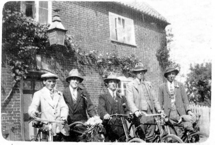 Cyclists visiting from Strumpshaw