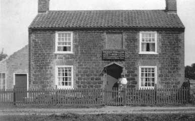 Image thanks to Len Willgress via Stan Langley. No name of house showing.